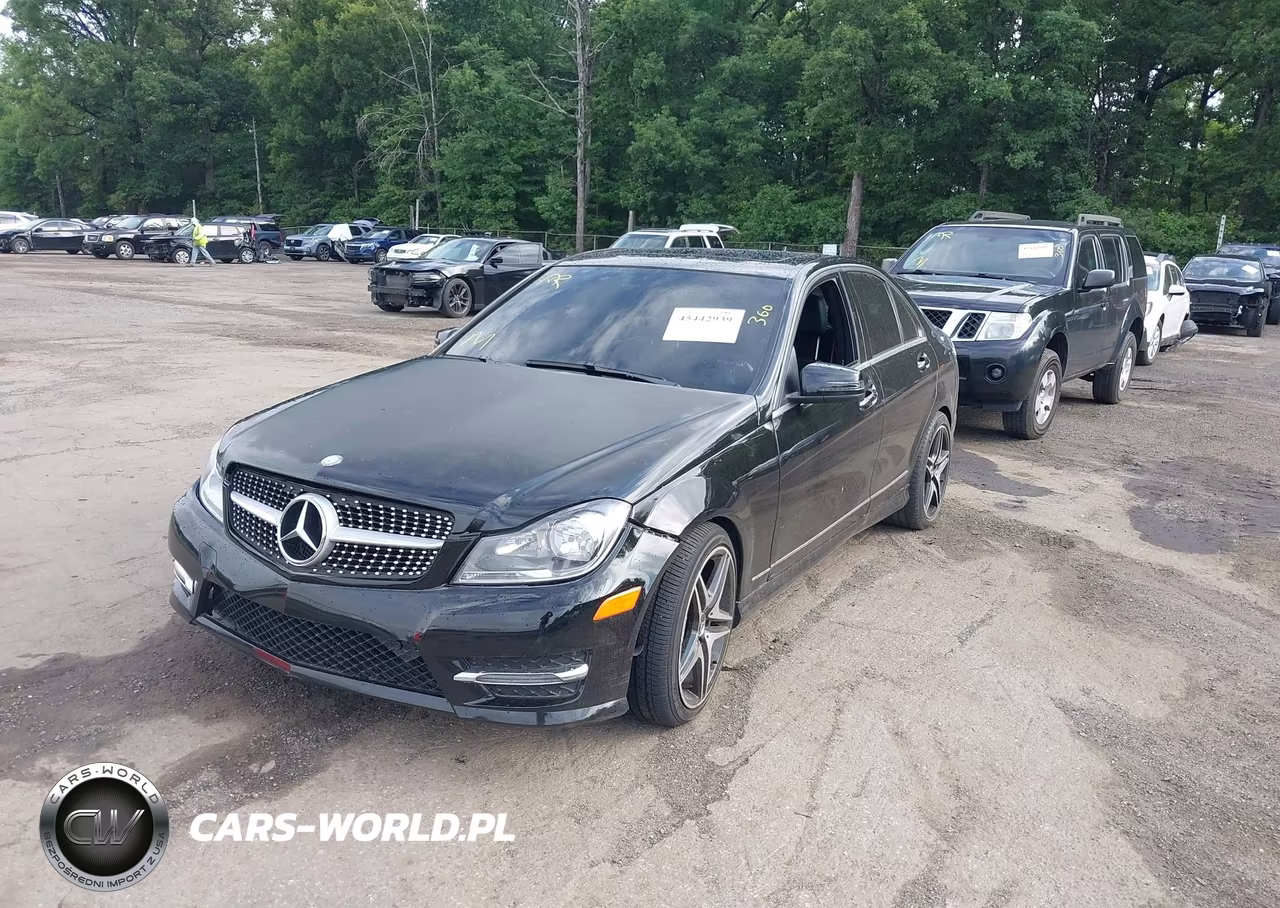 2014 Mercedes-Benz C 300 Sport 4Matic VIN:WDDGF8AB1ER307701 - 2