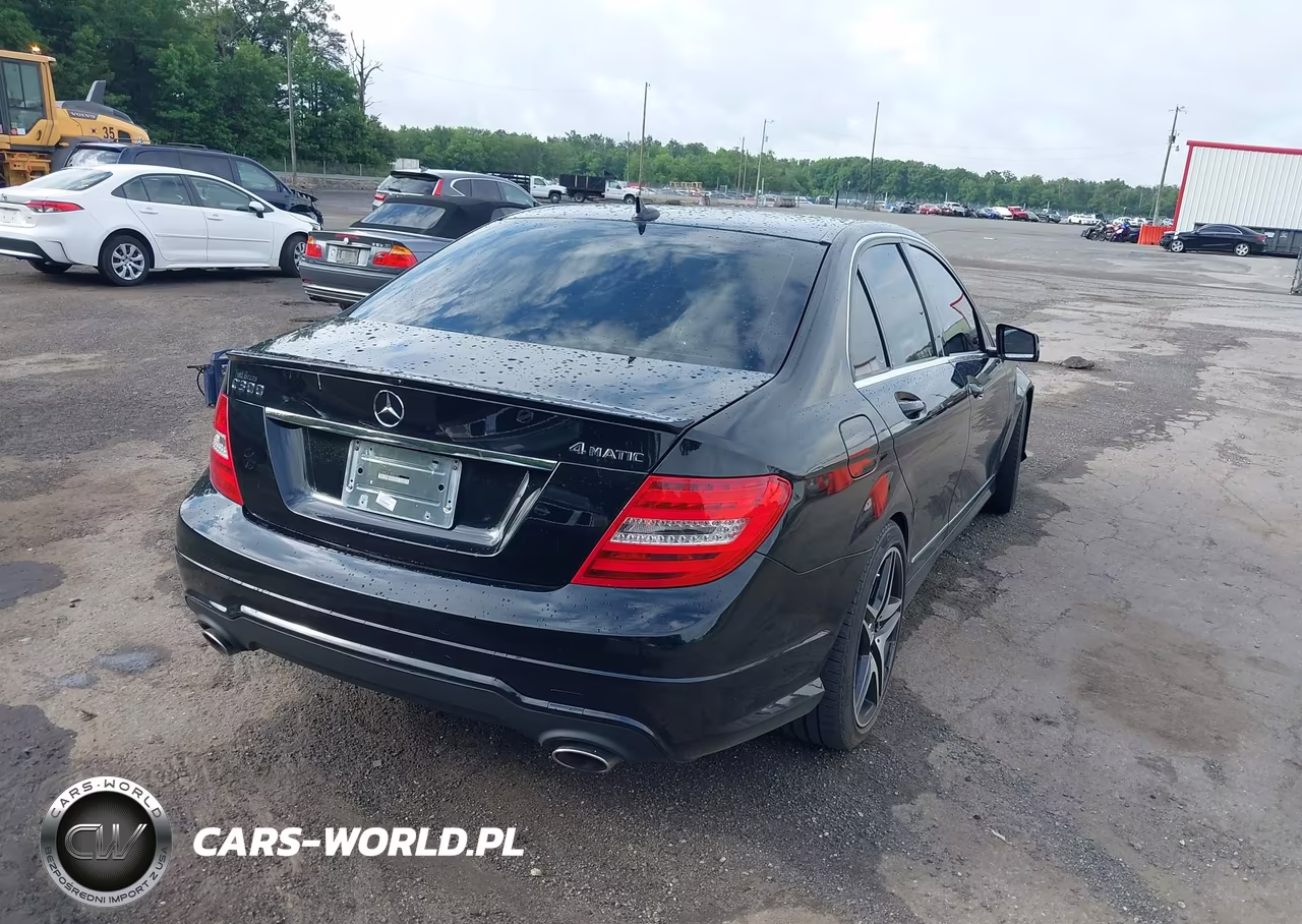 2014 Mercedes-Benz C 300 Sport 4Matic VIN:WDDGF8AB1ER307701 - 4