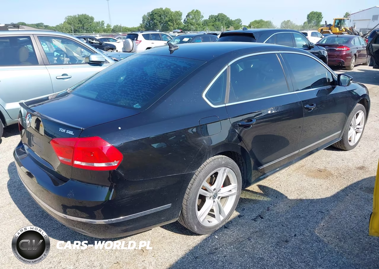 2014 Volkswagen Passat 2.0L Tdi Sel Premium VIN:1VWCN7A30EC068835 - 4