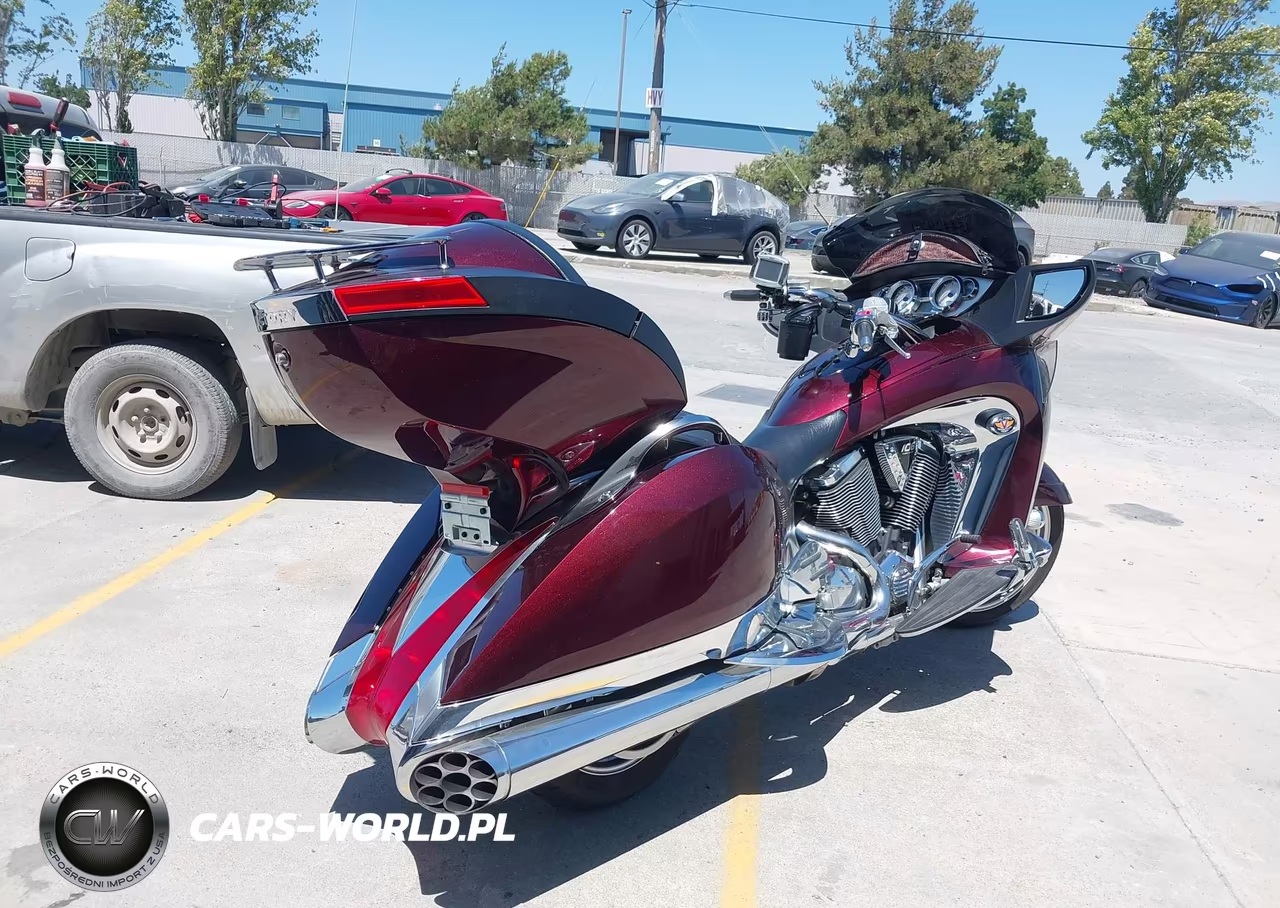 2008 Victory Motorcycles Vision VIN:5VPSB36L883003701 - 4
