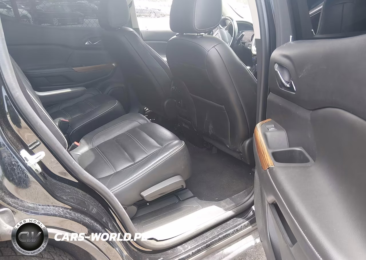 2017 GMC Acadia Denali VIN:1GKKNPLS5HZ124678 - 8