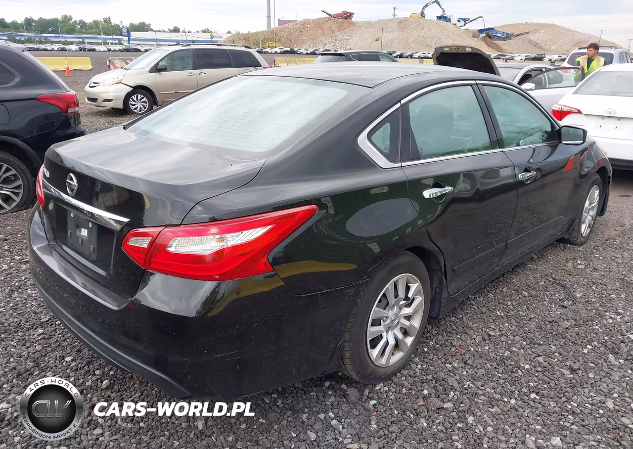 2016 Nissan Altima 2.5 S VIN:1N4AL3AP7GN345733 - 4
