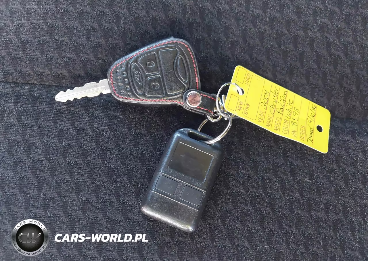 2004 Chrysler Pacifica VIN:2C8GM68464R388598 - 11