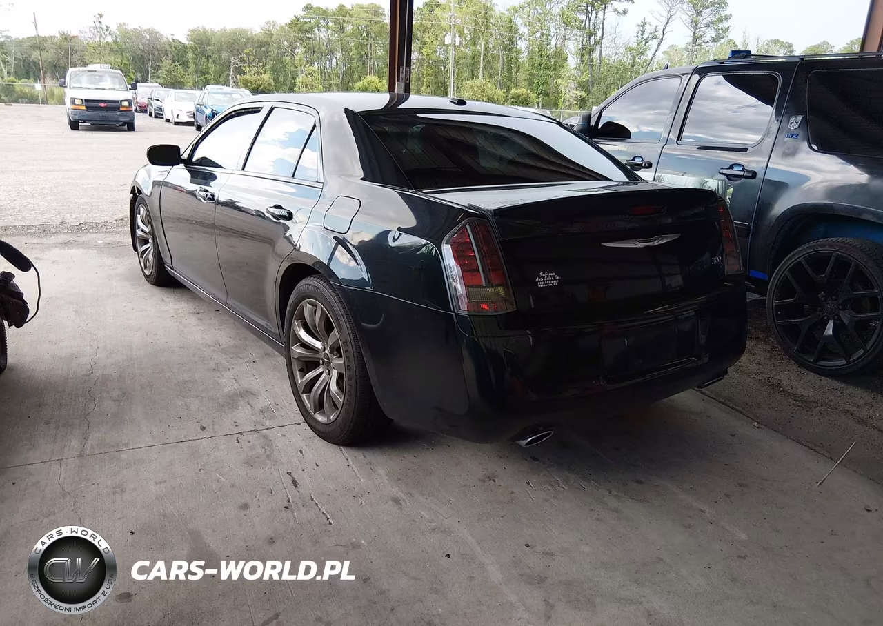 2014 Chrysler 300 300S VIN:2C3CCABG9EH250803 - 3