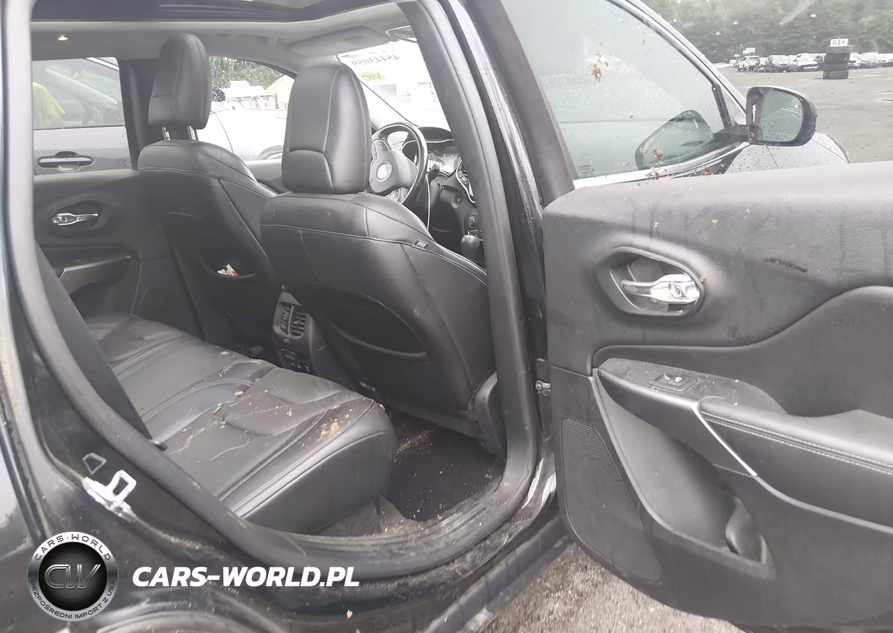 2019 Jeep Cherokee Limited 4X4 VIN:1C4PJMDXXKD133483 - 8