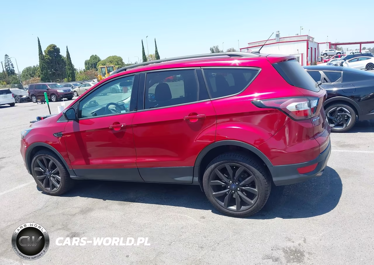 2017 Ford Escape Se VIN:1FMCU9G95HUB89917 - 14