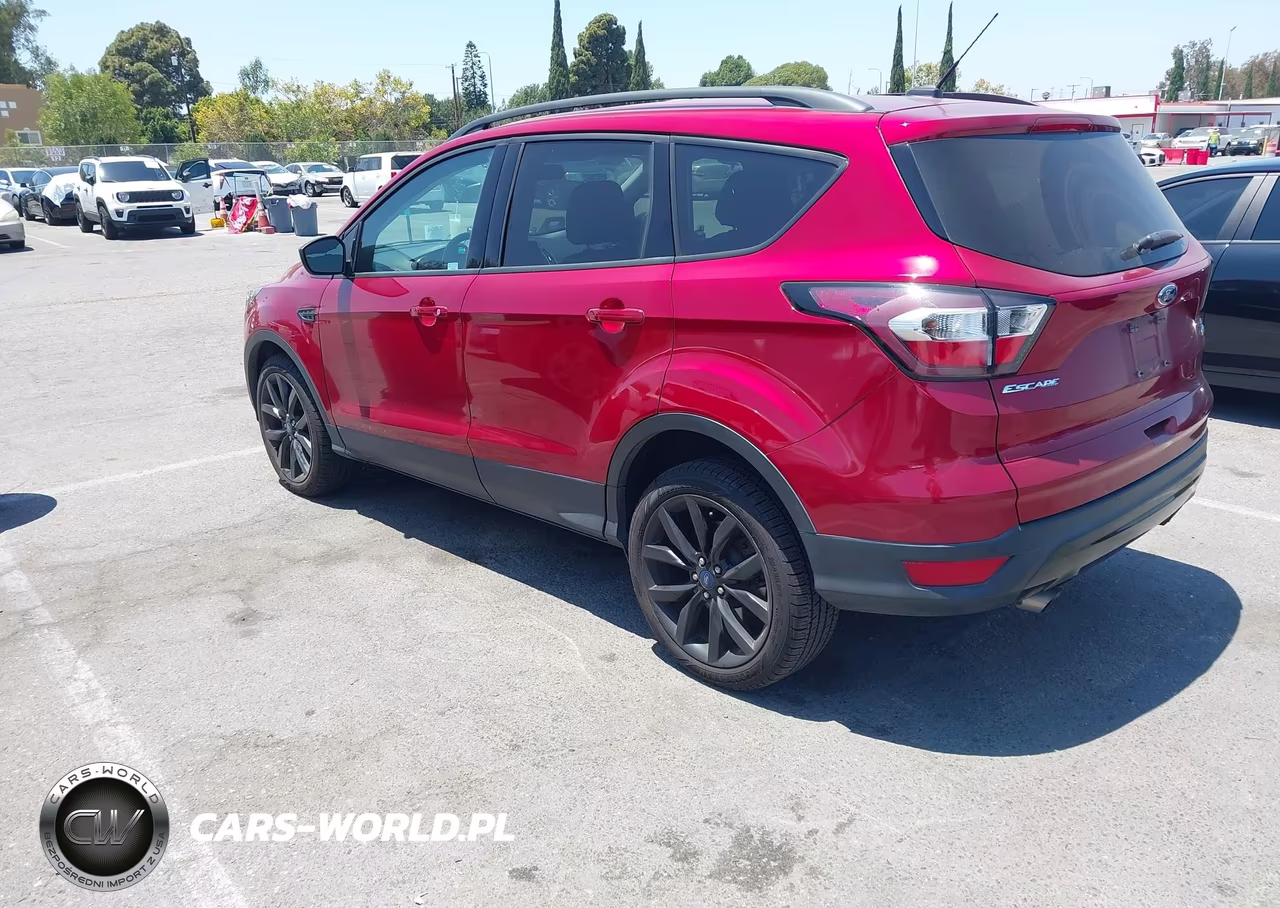 2017 Ford Escape Se VIN:1FMCU9G95HUB89917 - 3