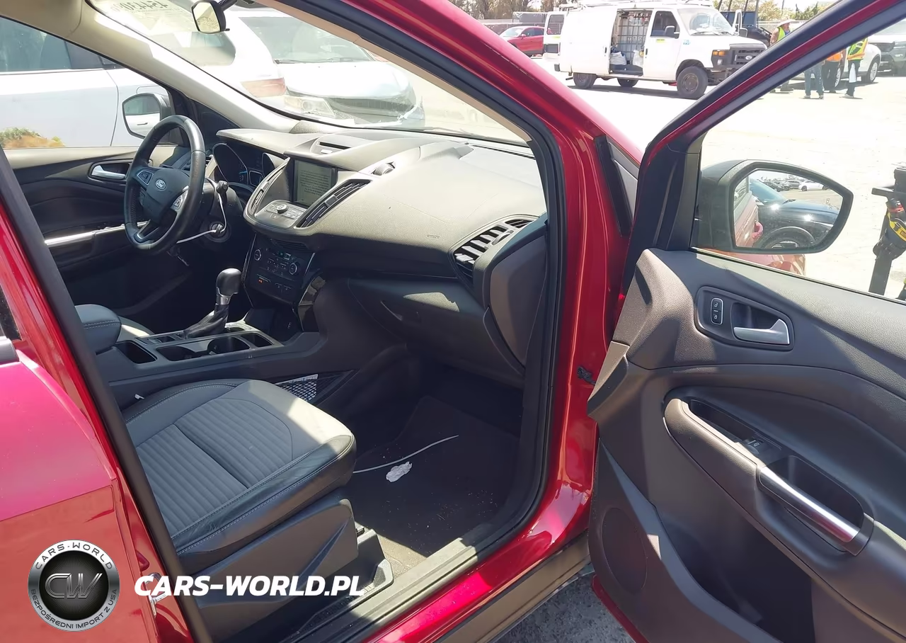 2017 Ford Escape Se VIN:1FMCU9G95HUB89917 - 5