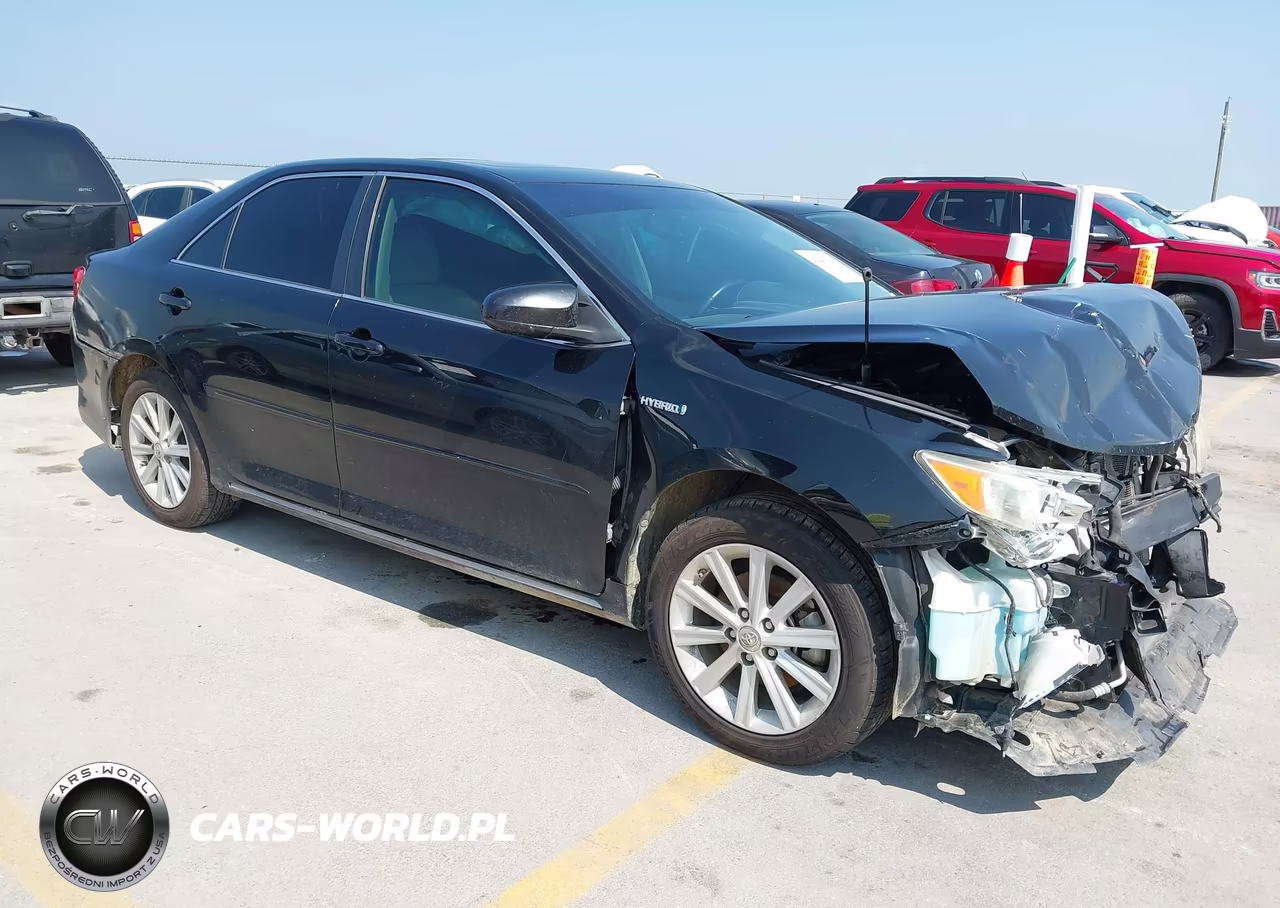 2013 Toyota Camry Hybrid Le-Xle – zdjęcie 1 z 17