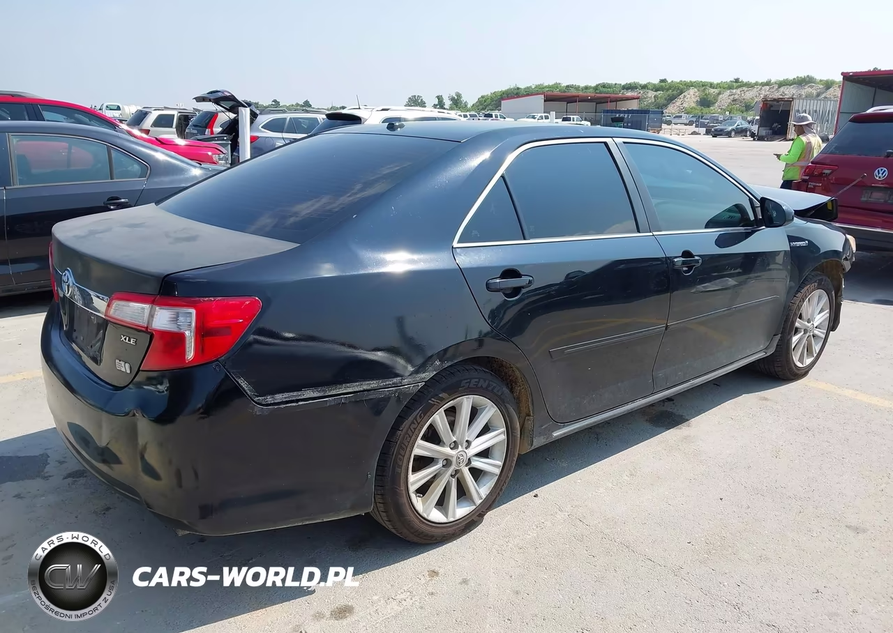 2013 Toyota Camry Hybrid Le-Xle VIN:4T1BD1FK2DU079970 - 4