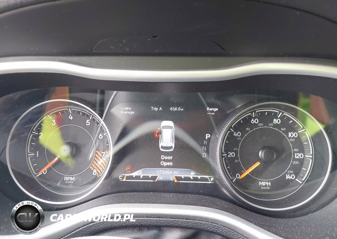 2015 Jeep Cherokee Trailhawk VIN:1C4PJMBS0FW570751 - 7