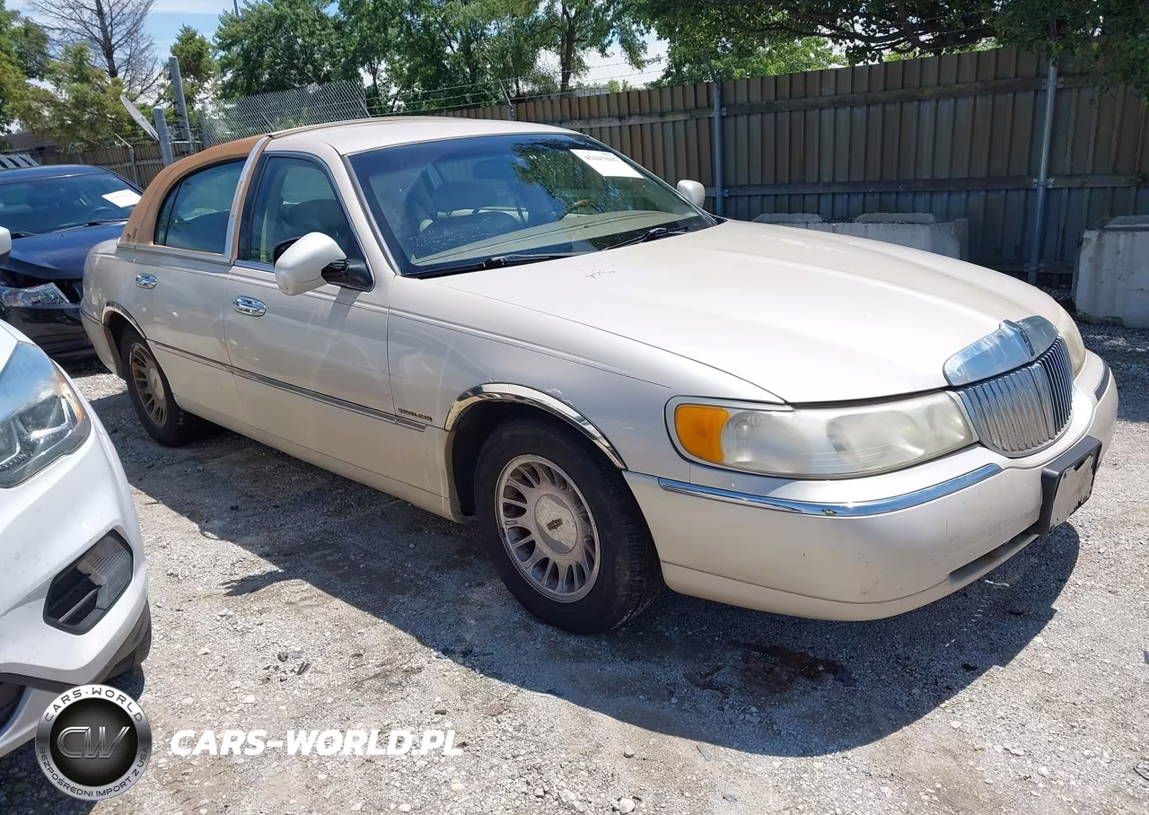 2001 Lincoln Town Car Cartier