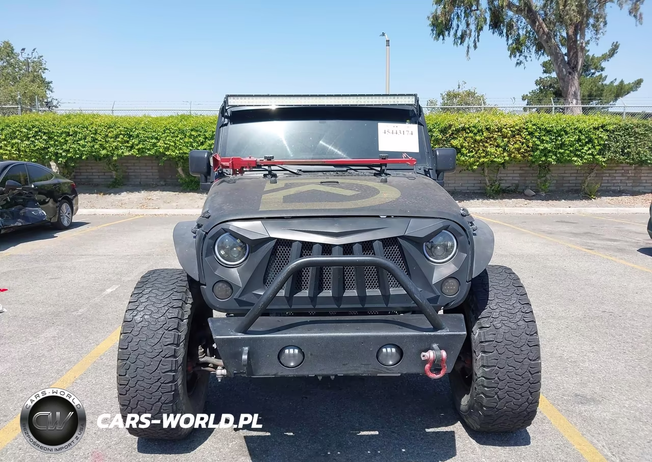 2012 Jeep Wrangler Unlimited Rubicon VIN:1C4BJWFG8CL107992 - 12