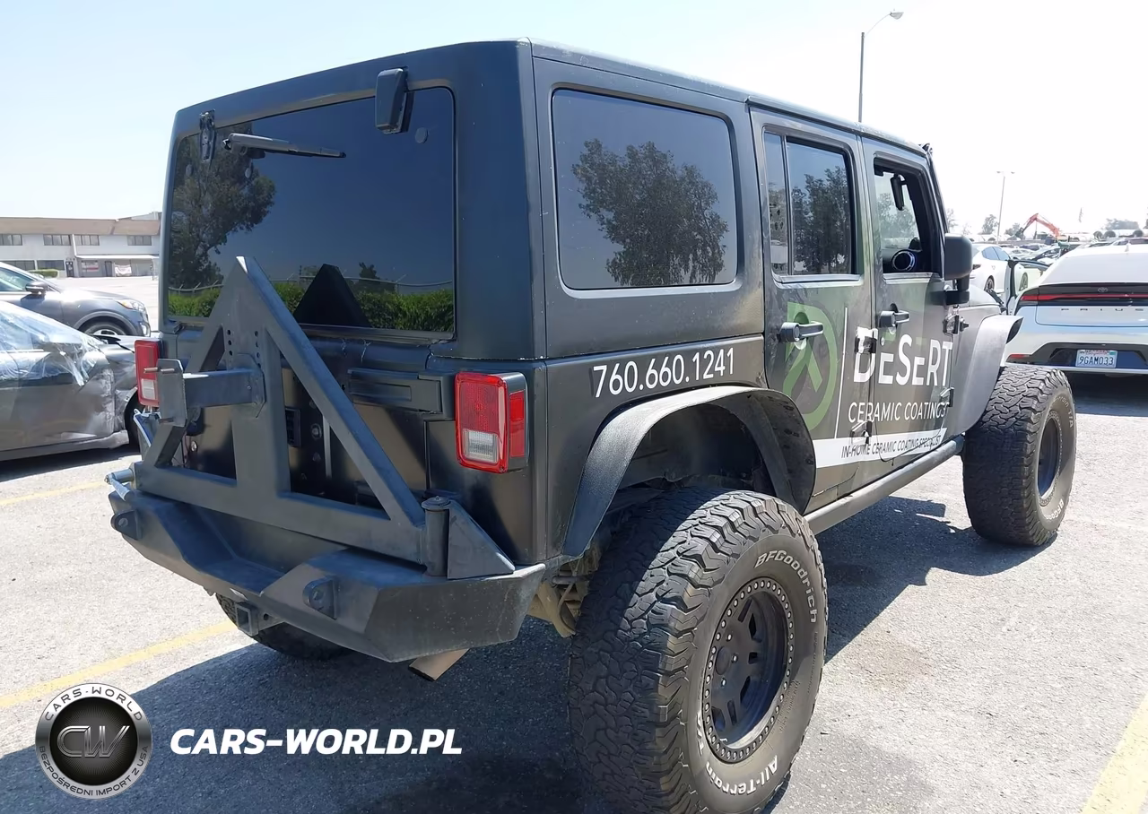 2012 Jeep Wrangler Unlimited Rubicon VIN:1C4BJWFG8CL107992 - 4