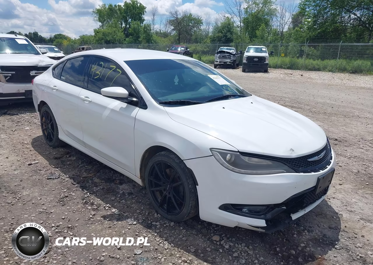 2015 Chrysler 200 S – zdjęcie 1 z 16