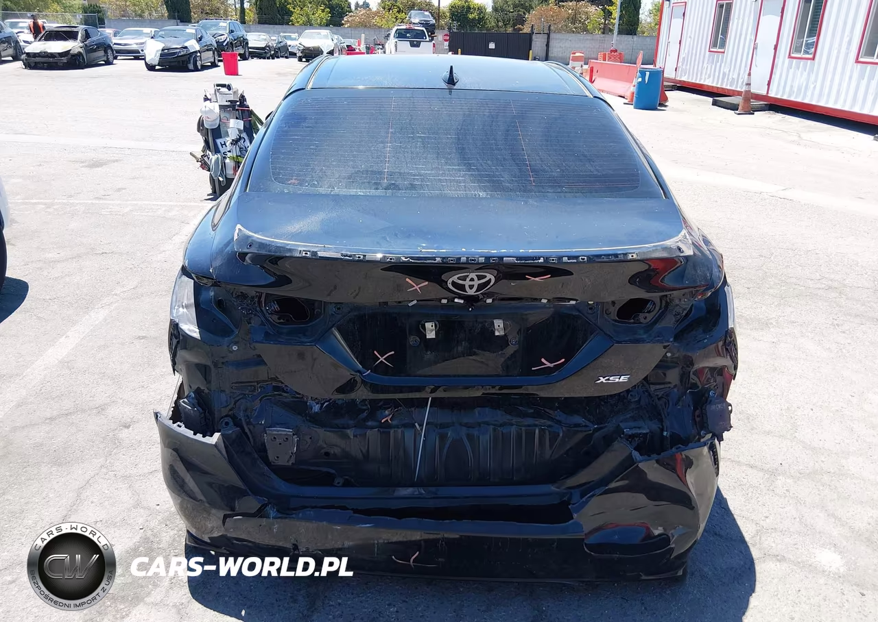 2020 Toyota Camry Xse VIN:4T1K61AK4LU869772 - 17