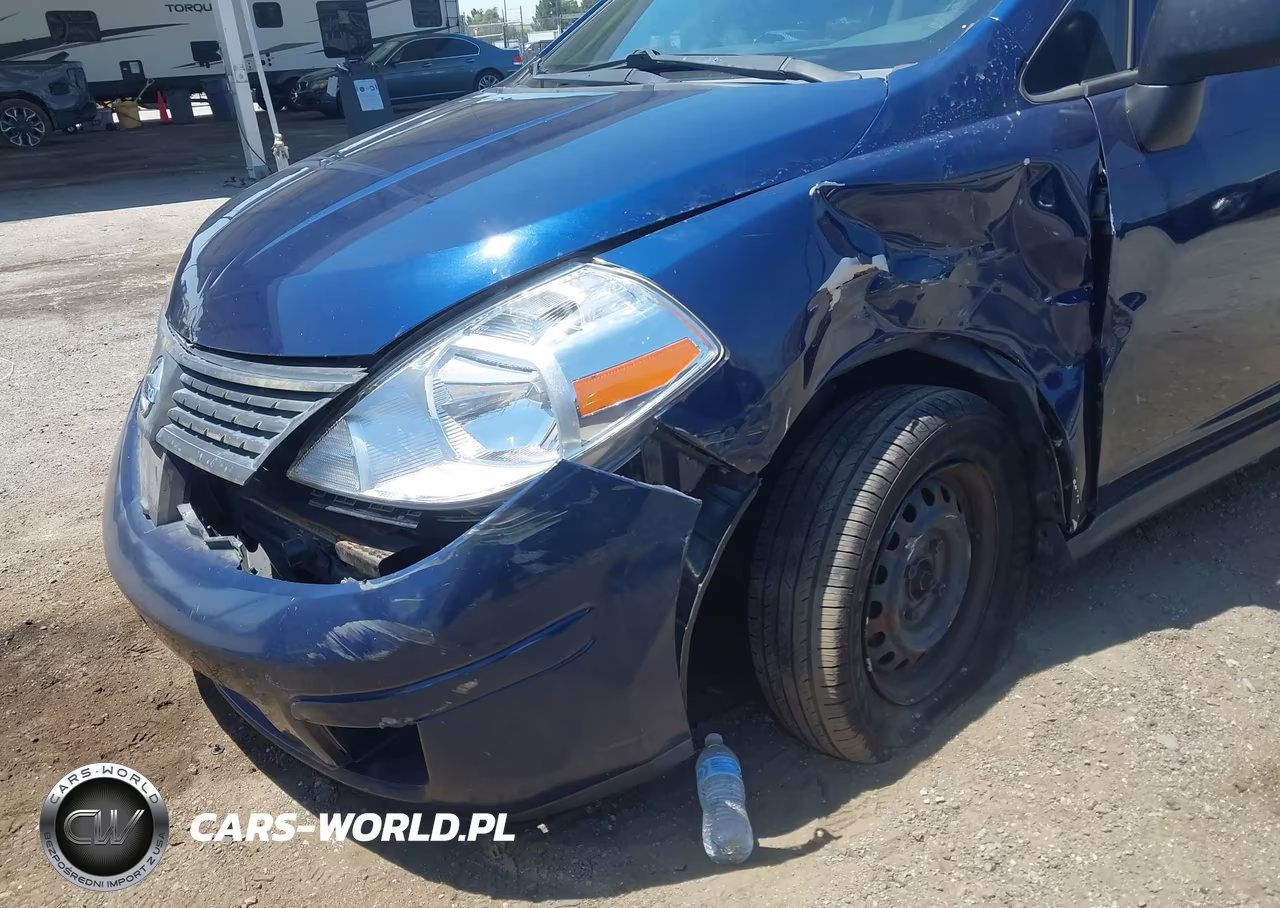 2011 Nissan Versa 1.6 VIN:3N1CC1AP3BL477956 - 6