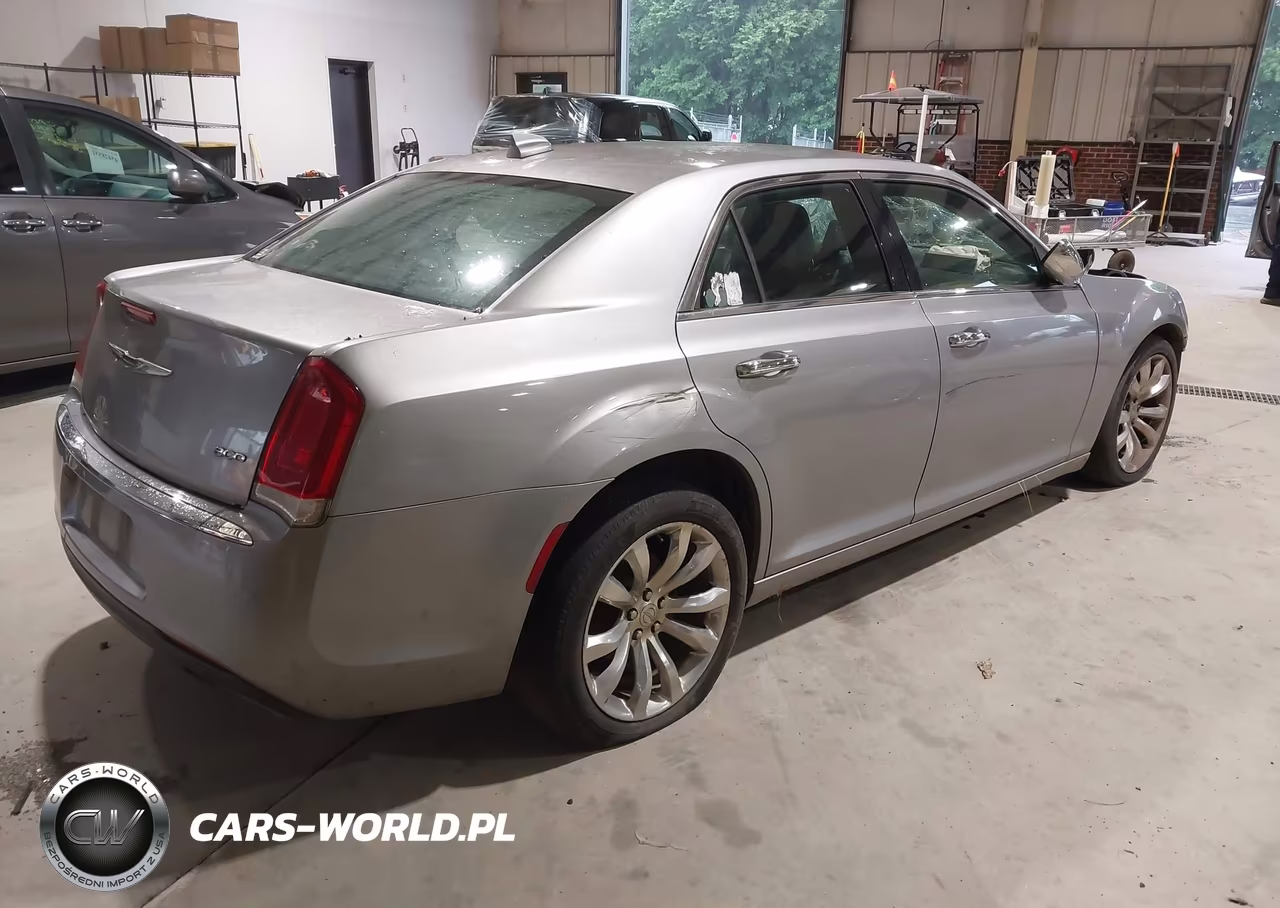 2018 Chrysler 300 Limited VIN:2C3CCAEG5JH159534 - 4