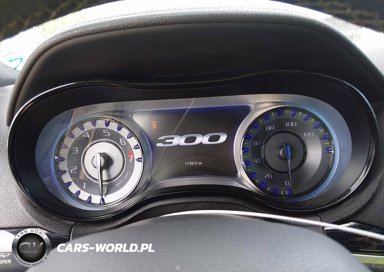 2019 Chrysler 300 300S VIN:2C3CCABG4KH515428 - 7