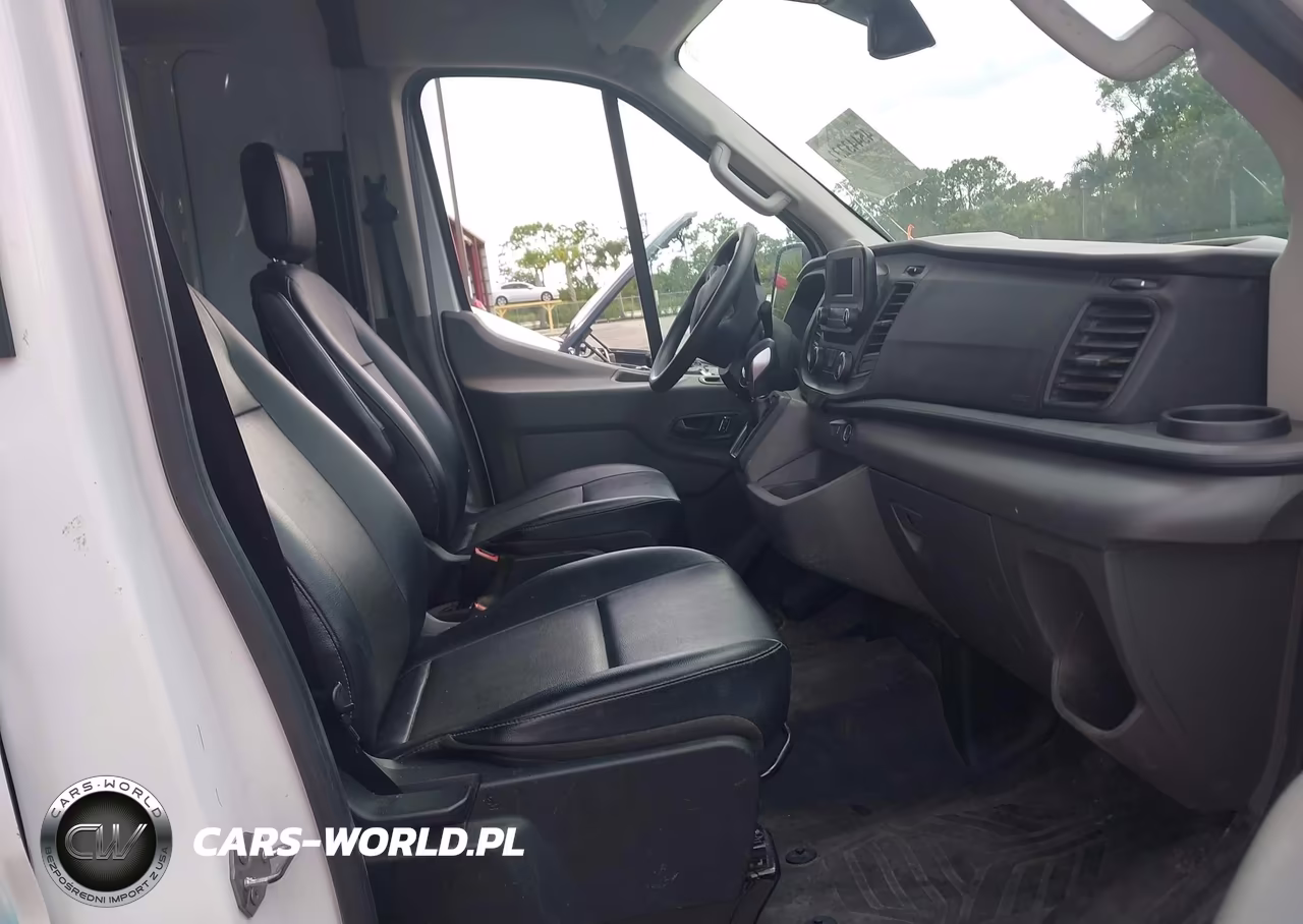2024 Ford Transit-250 VIN:1FTBR1C86RKA10846 - 5