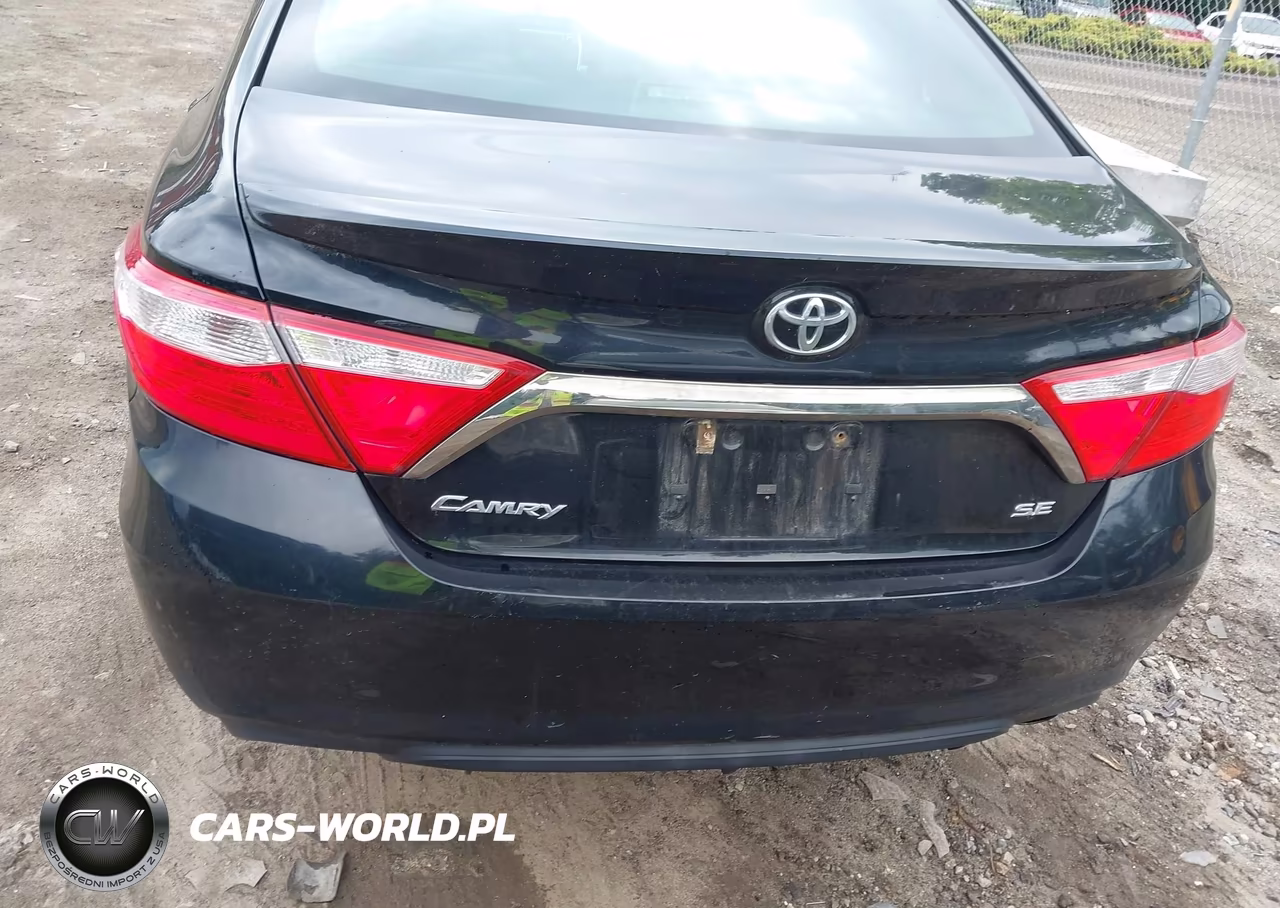 2015 Toyota Camry Se VIN:4T1BF1FK4FU949621 - 16