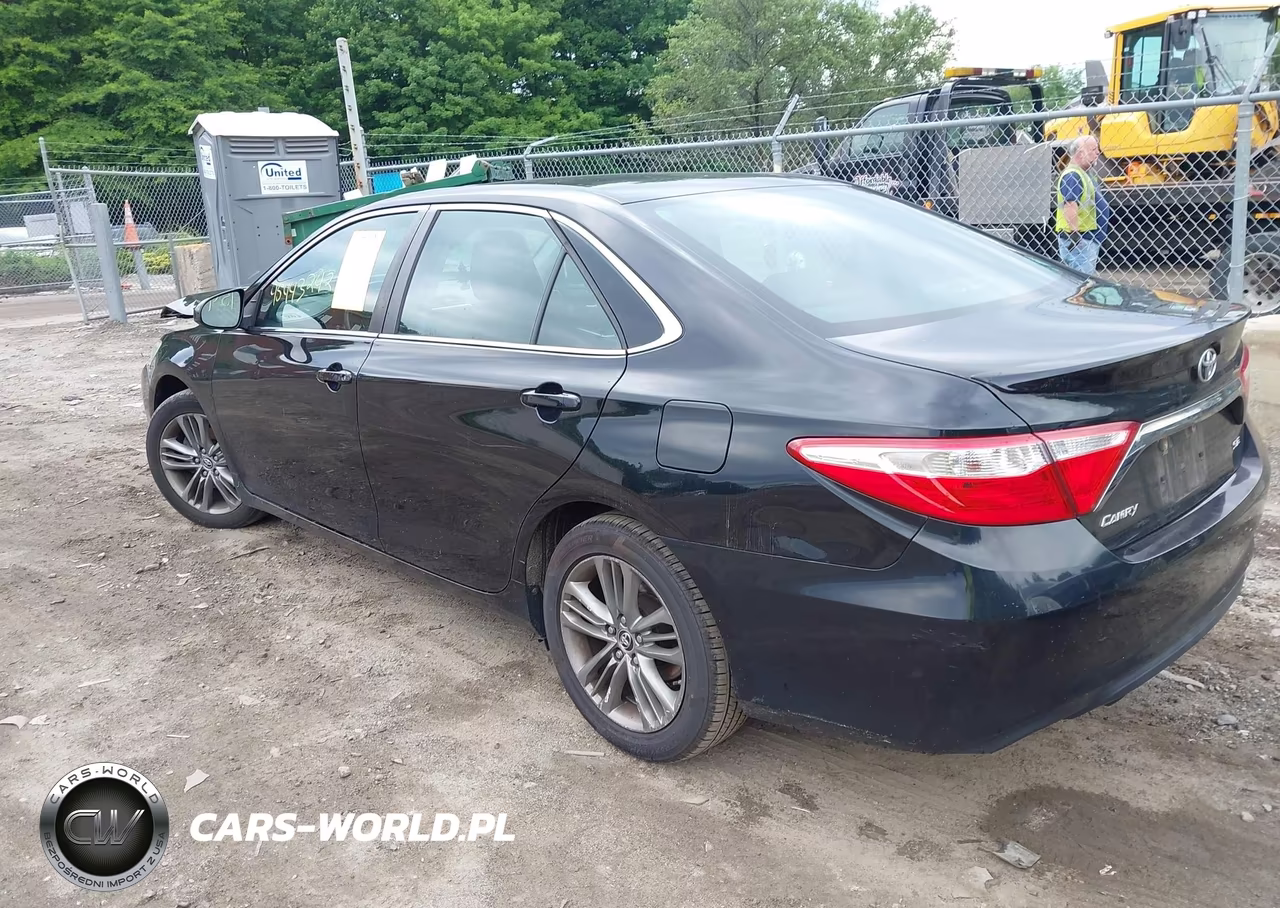 2015 Toyota Camry Se VIN:4T1BF1FK4FU949621 - 3