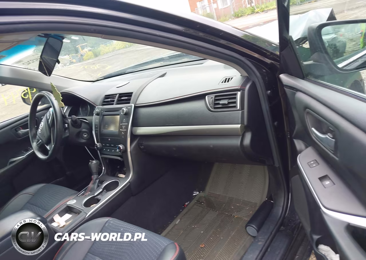 2015 Toyota Camry Se VIN:4T1BF1FK4FU949621 - 5