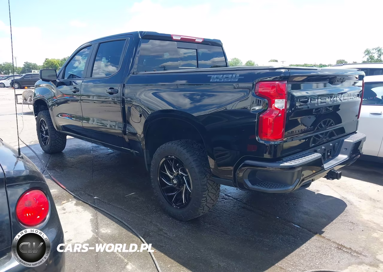 2026 Chevrolet Silverado 1500 VIN:3GCUKFE82TG147188 - 3