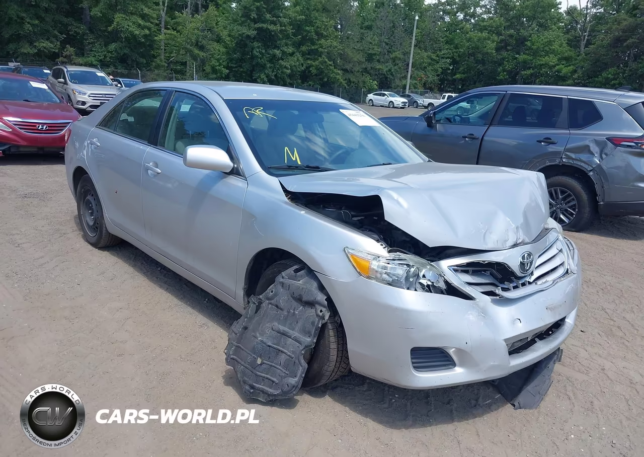 2011 Toyota Camry Le – zdjęcie 1 z 11