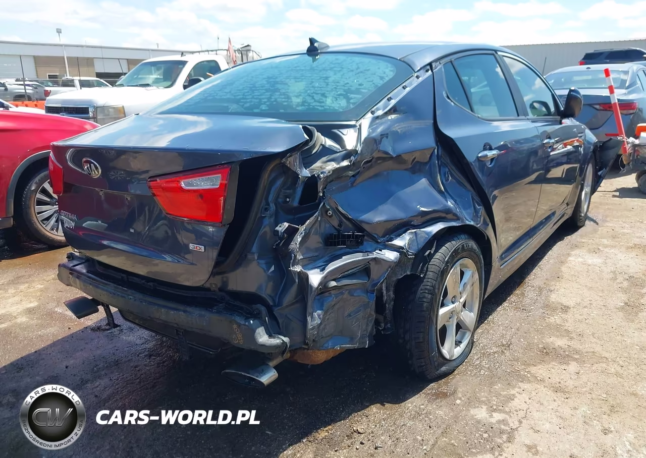 2015 Kia Optima Lx VIN:5XXGM4A71FG482619 - 4