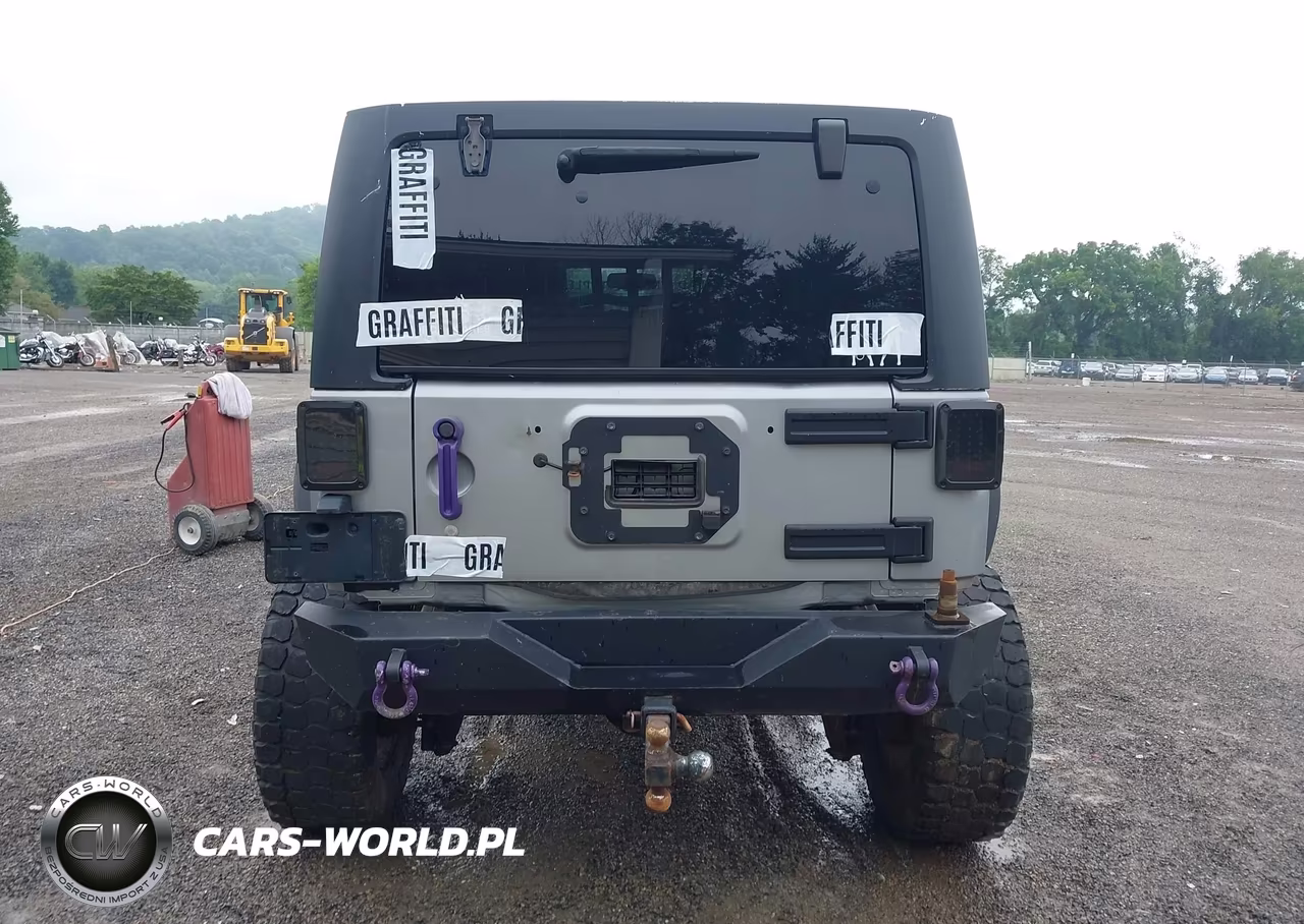 2017 Jeep Wrangler Unlimited Sport 4X4 VIN:1C4BJWDG9HL536097 - 16