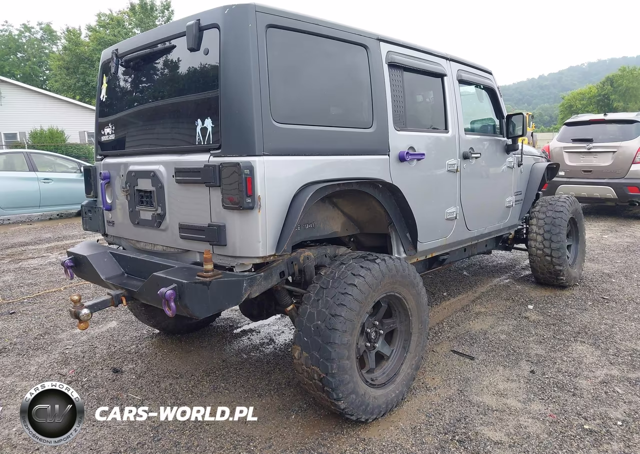 2017 Jeep Wrangler Unlimited Sport 4X4 VIN:1C4BJWDG9HL536097 - 4