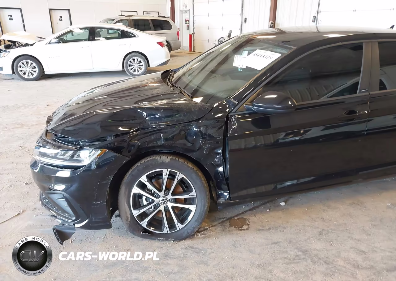 2025 Volkswagen Jetta 1.5T Sport VIN:3VWBX7BU3SM104394 - 6