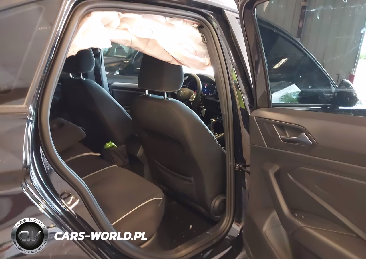 2025 Volkswagen Jetta 1.5T Sport VIN:3VWBX7BU3SM104394 - 8