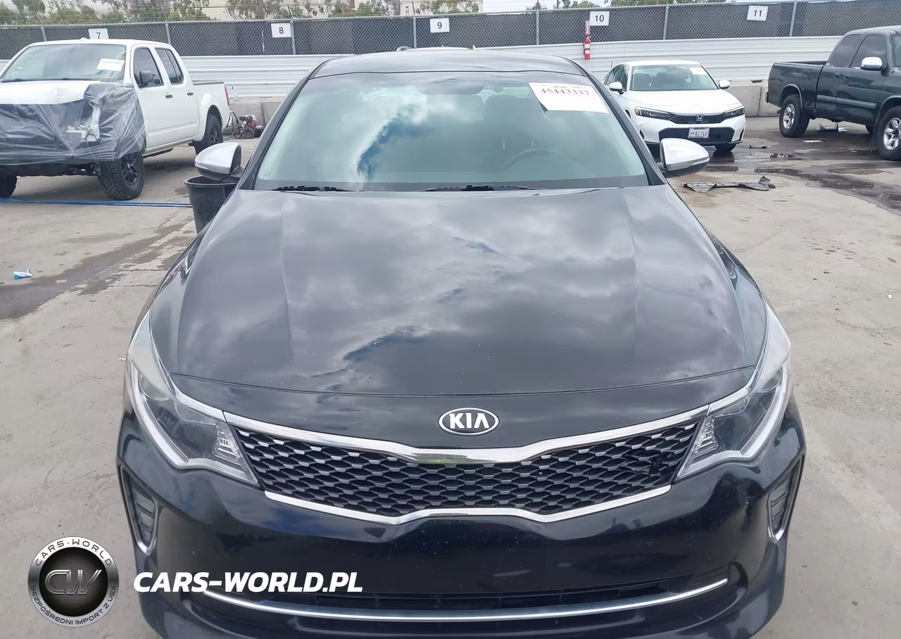 2018 Kia Optima S VIN:5XXGT4L36JG253326 - 12