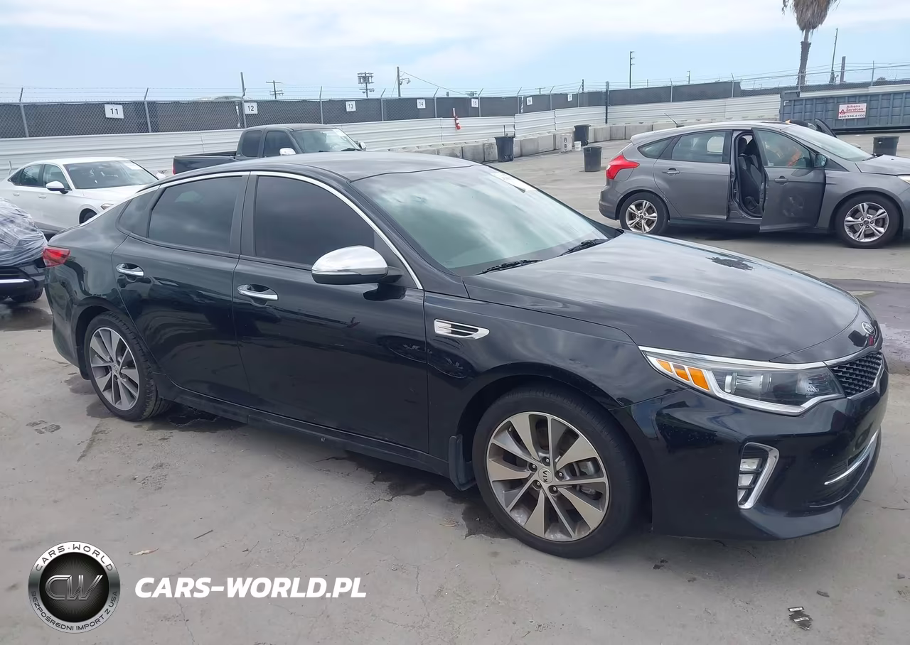 2018 Kia Optima S VIN:5XXGT4L36JG253326 - 13