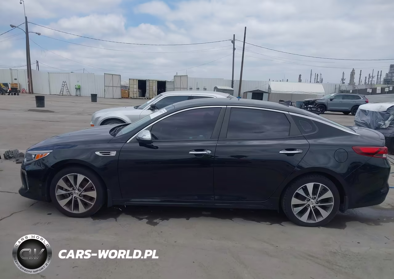 2018 Kia Optima S VIN:5XXGT4L36JG253326 - 14