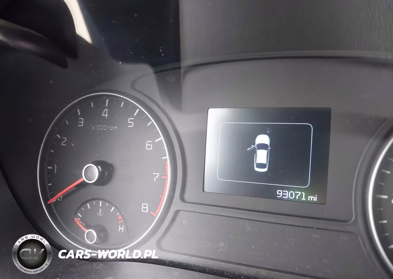 2018 Kia Optima S VIN:5XXGT4L36JG253326 - 15