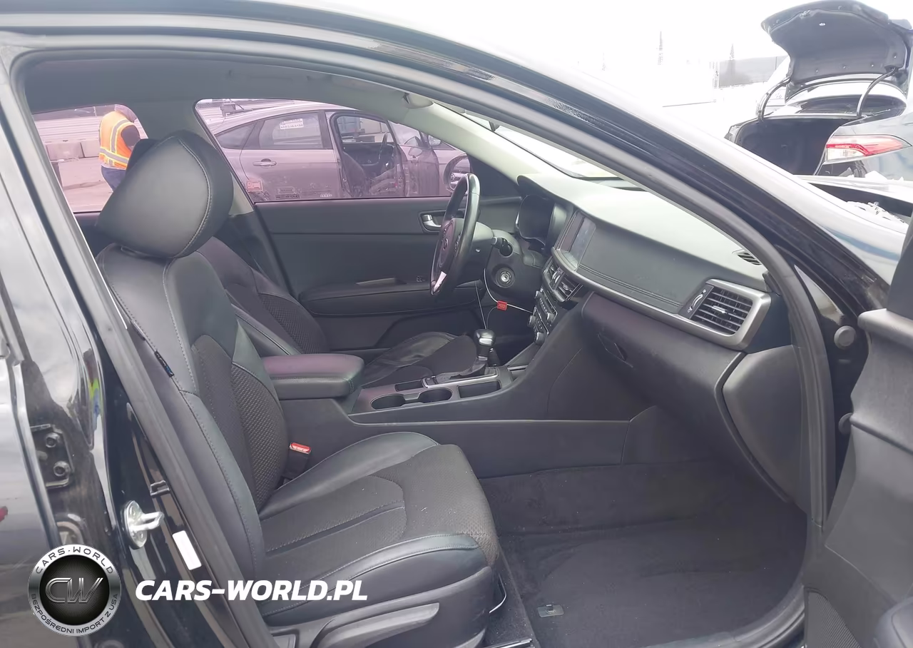 2018 Kia Optima S VIN:5XXGT4L36JG253326 - 5