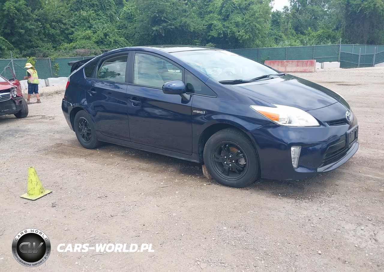 2014 Toyota Prius Three – zdjęcie 1 z 16