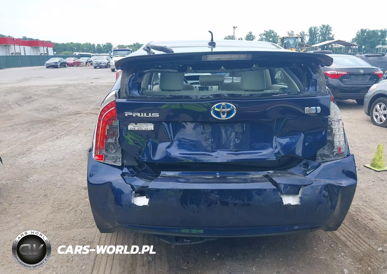 2014 Toyota Prius Three VIN:JTDKN3DU9E1800077 - 16