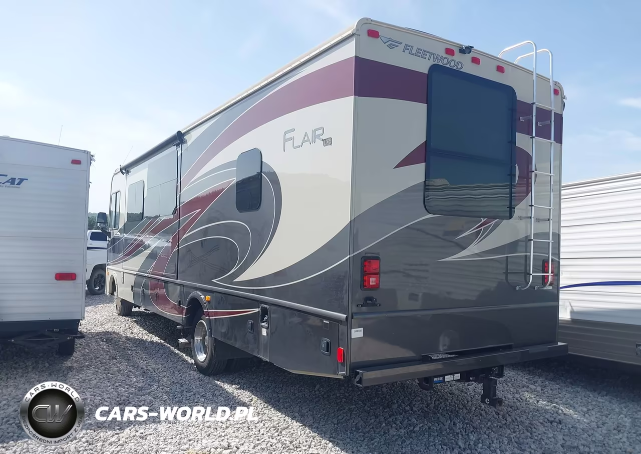 2018 Ford F53 VIN:1F65F5DY8J0A03749 - 3