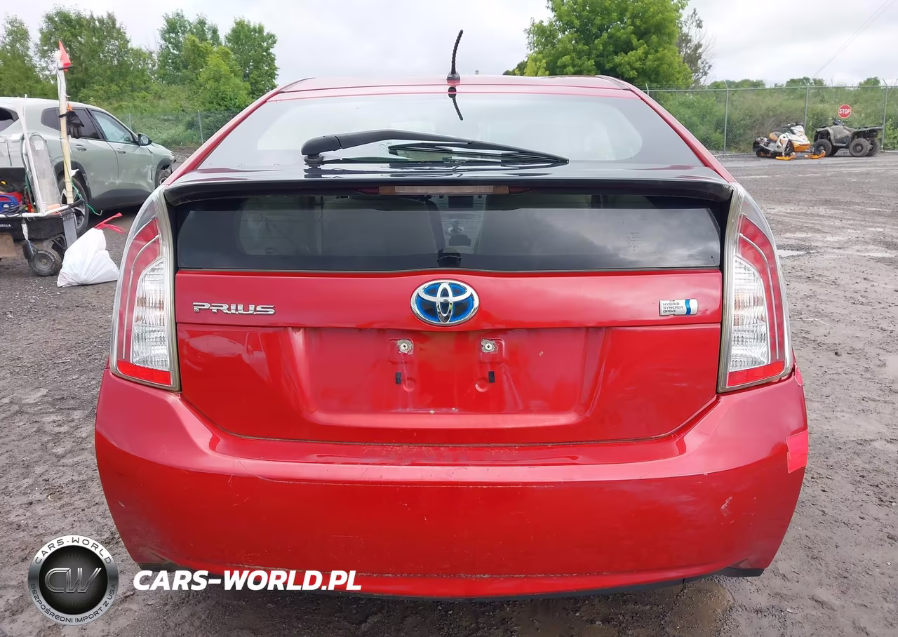 2013 Toyota Prius Two VIN:JTDKN3DU2D1692819 - 17
