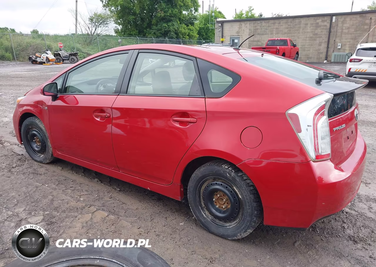 2013 Toyota Prius Two VIN:JTDKN3DU2D1692819 - 3