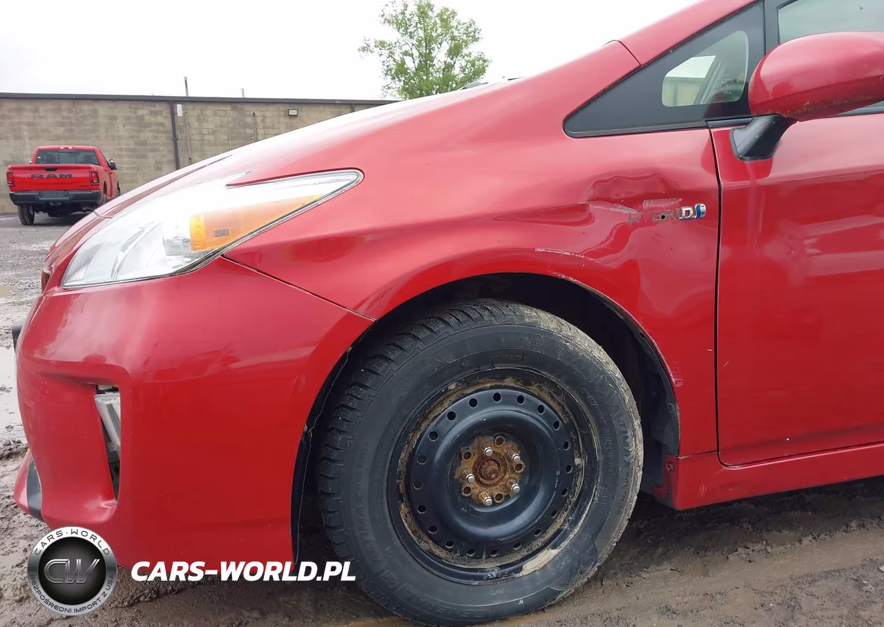 2013 Toyota Prius Two VIN:JTDKN3DU2D1692819 - 6