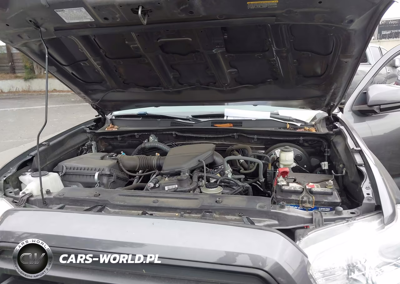 2020 Toyota Tacoma Sr VIN:3TYRX5GN5LT000390 - 10