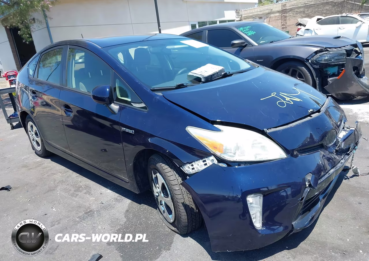2014 Toyota Prius Two – zdjęcie 1 z 17