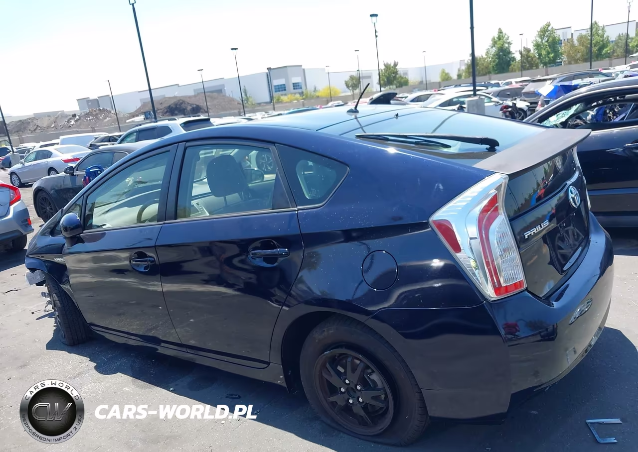 2014 Toyota Prius Two VIN:JTDKN3DU6E1809027 - 15