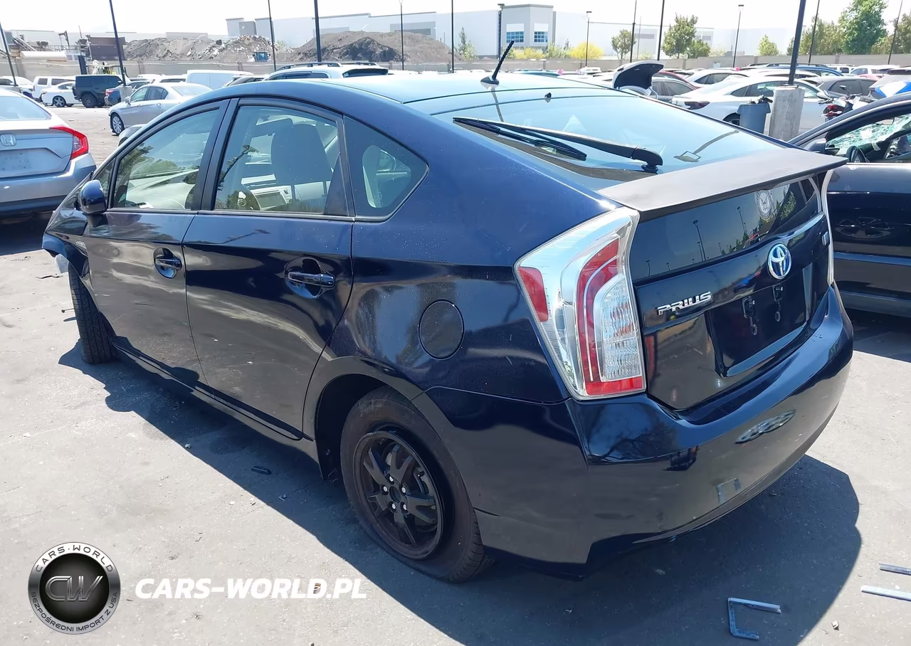 2014 Toyota Prius Two VIN:JTDKN3DU6E1809027 - 3