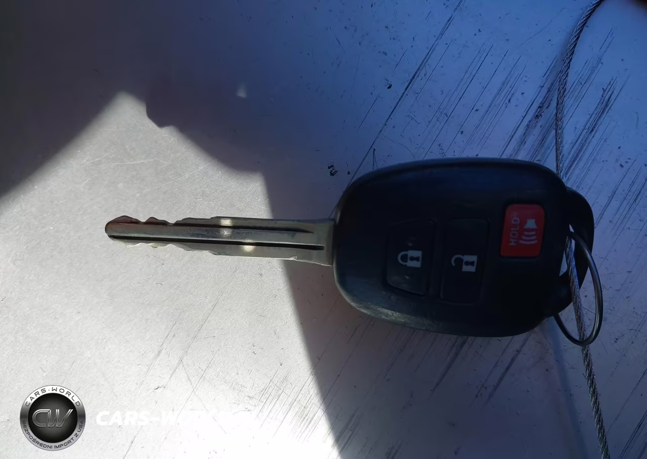 2012 Toyota Prius C One VIN:JTDKDTB34C1516186 - 11